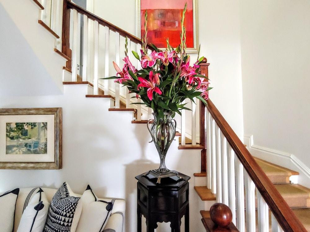 The Light House Boutique Suites 파를 외부 사진